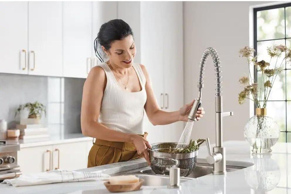 MOEN 87194SRS Indi Single-Handle Spring Pulldown Sprayer Soap Disp. Stainless