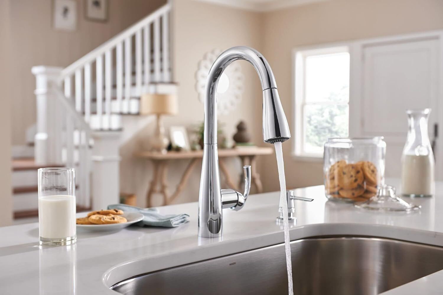 Moen Essie One-Handle Pulldown Kitchen Faucet Moen 87014 - Chrome Finish