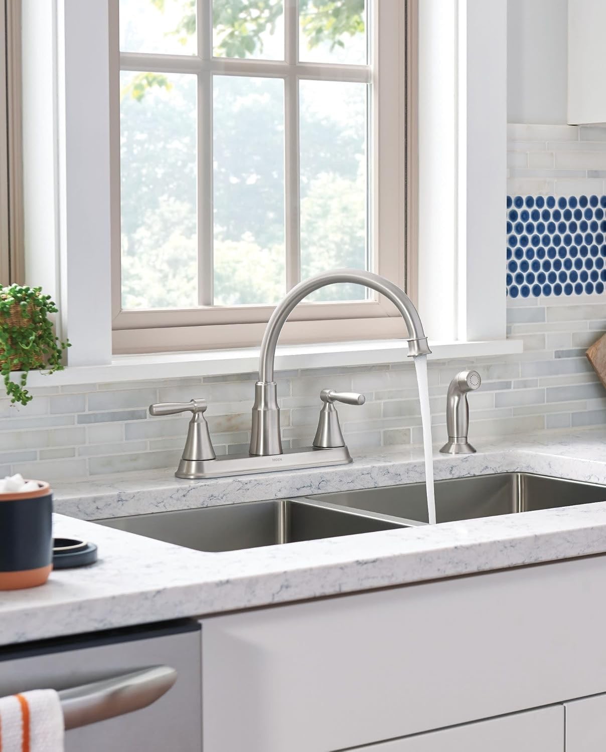 Moen 87048SRS Hutchinson Kitchen Faucet With Side Sprayer- Spot Resist Stainless