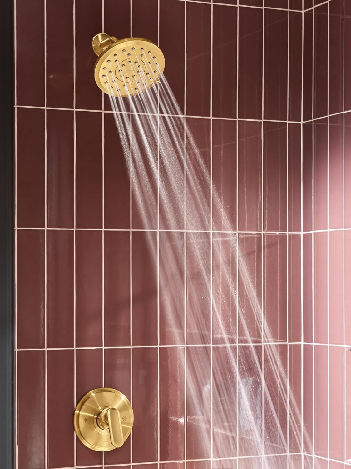Moen 220R7BG Verso 7" Infiniti Dial Round Rain Shower Head - Brushed Gold
