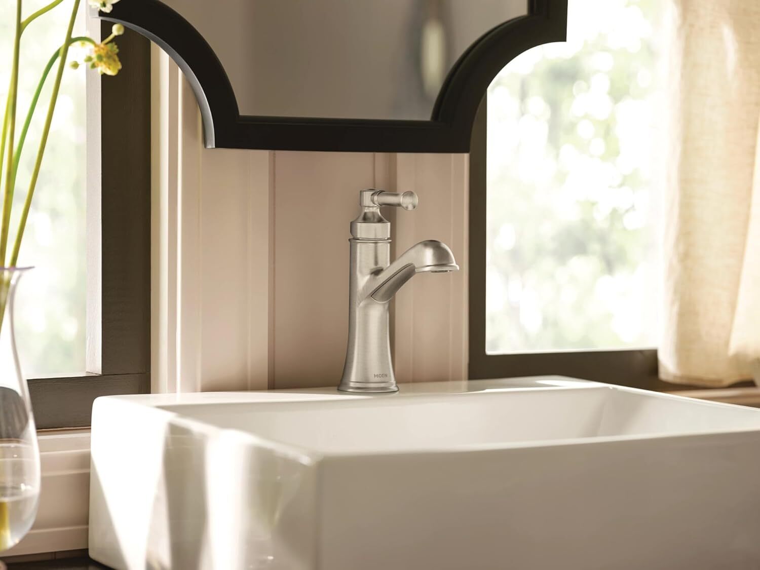 Moen 6803BN Dartmoor 1-Handle Bathroom Faucet w/ DRAIN - Brushed Nickel