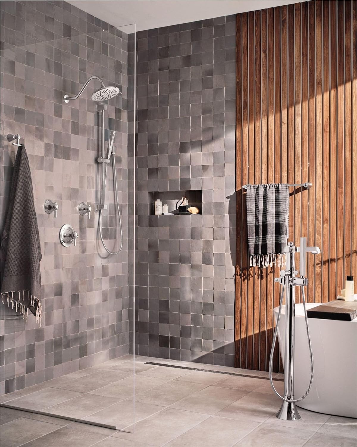 Moen S6320 Velocity Chrome Two-Function 8" 1.75 GPM Spray Head Rainshower