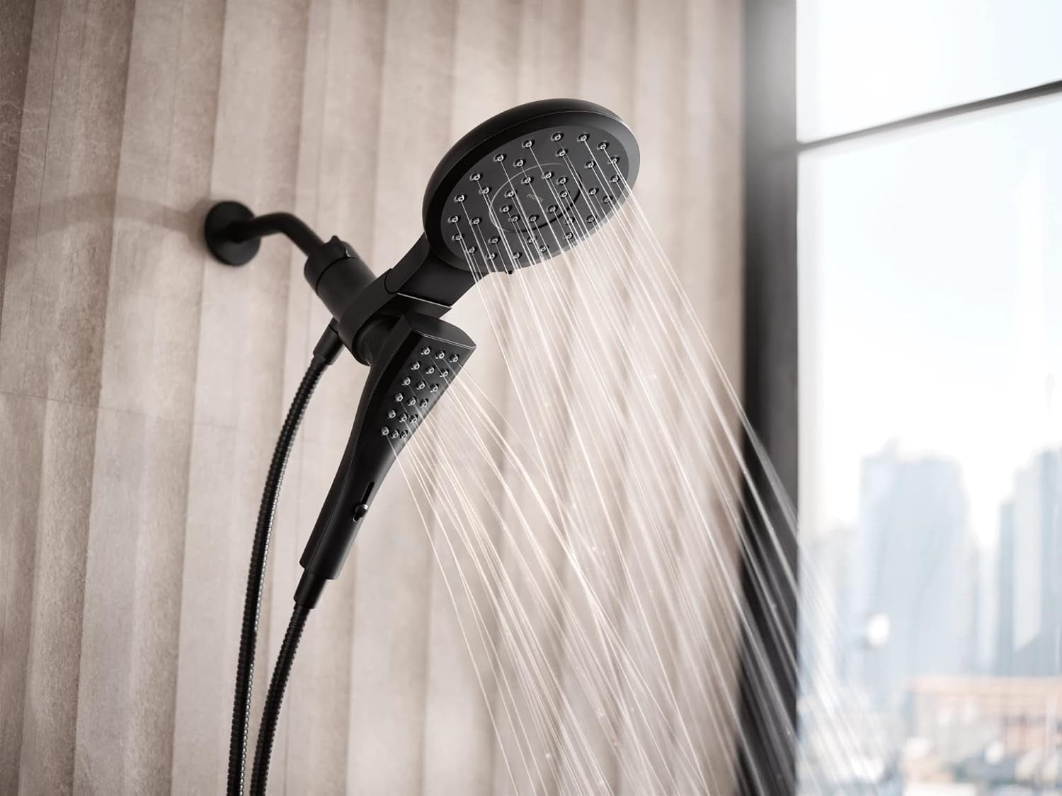 MOEN 220C3BL Verso 8-Spray Patterns w/1.75 GPM 7" Dual Hand Shower Matte Black