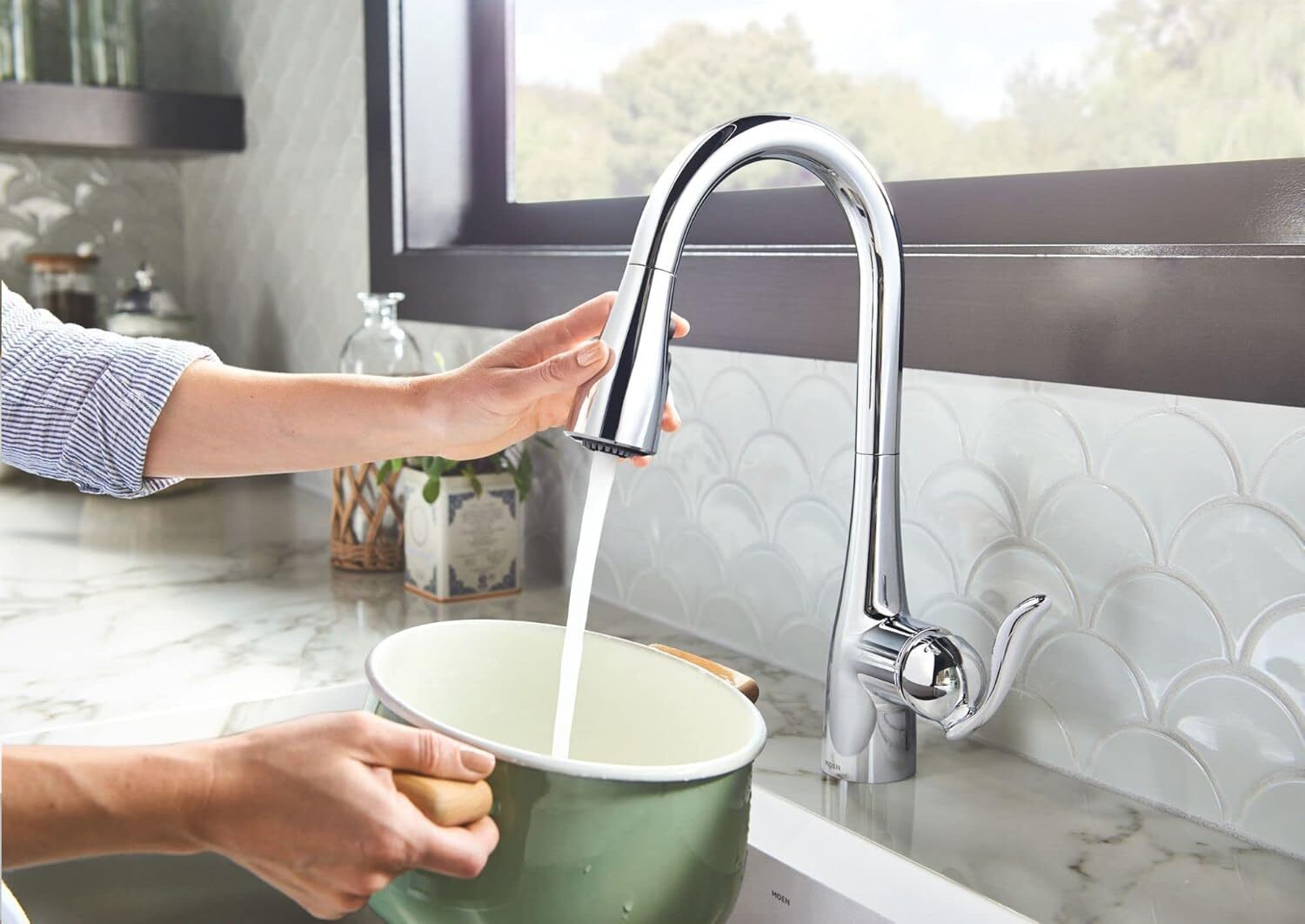 MOEN 7594C Arbor 1-Handle PullDown Sprayer Kitchen Faucet With Reflex, Chrome