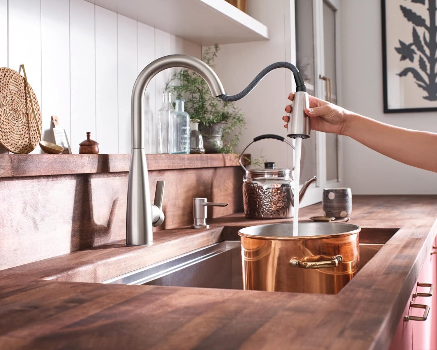 Moen 87627SRS Haelyn 1Handle Pull-Down Sprayer Kitchen Faucet Stainless