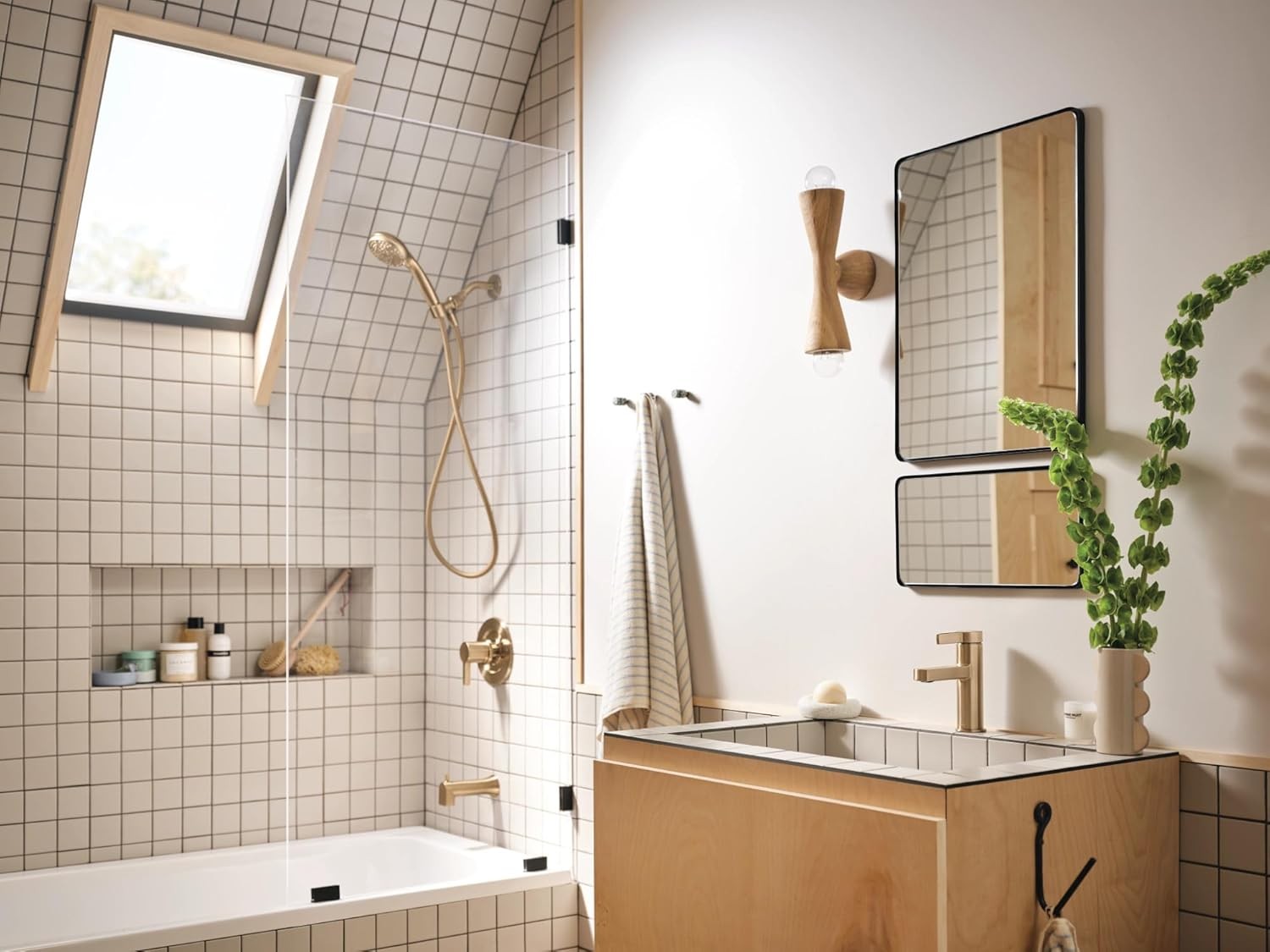 MOEN Beric Single Handle 5-Spray Tub&Shower Faucet 1.75 GPM Bronzed Gold w/Valve