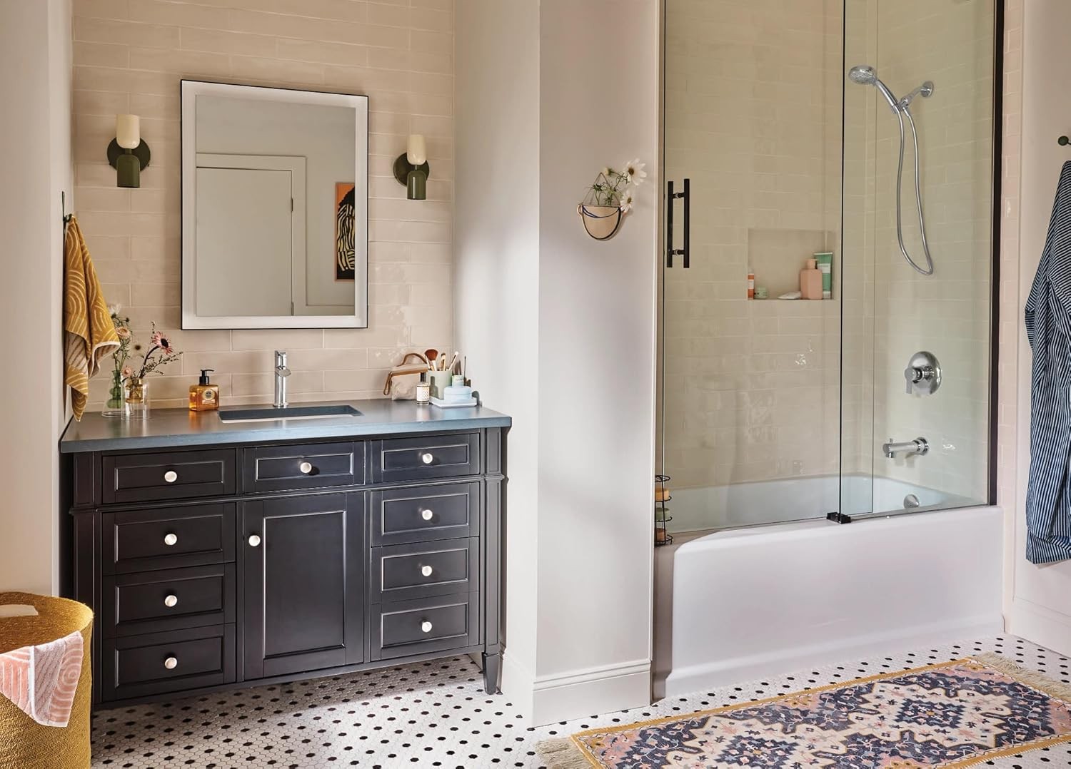 Moen 82618 Meena 1-Handle Faucet Handshower Shower & Tub Spout - Chrome